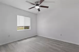 31128 Lochmore Cir, Mount Plymouth, FL 32776 - Photo 11
