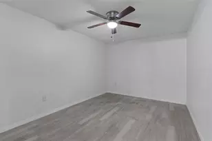 31128 Lochmore Cir, Mount Plymouth, FL 32776 - Photo 15