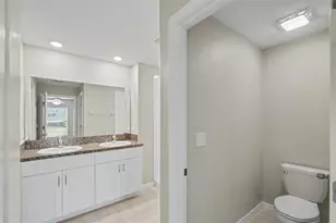 7109 King Crk Dr, Sun City Center, FL 33573 - Photo 9