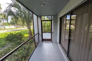 6306 Grand Bahama Cir, Tampa, FL 33615 - Photo 15
