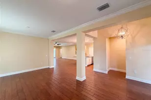 1121 Thornbury Dr, Parrish, FL 34219 - Photo 9