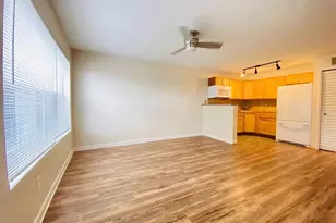 4704 Walden Cir, Orlando, FL 32811 - Photo 3
