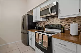 167 Clear Lake Cir, Sanford, FL 32773 - Photo 5