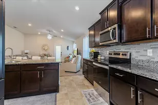 644 Hudson Valley Dr, Poinciana, FL 34759 - Photo 9