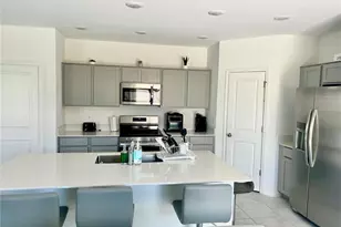 572 Reggie Rd, Winter Haven, FL 33884 - Photo 3