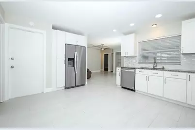 205 W Cumberland Circle, Longwood, FL 32779 - Photo 17
