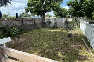 601 Clayton Cir, Winter Haven, FL 33880 - Photo 3