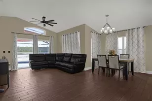 269 Coralwood Ct, Kissimmee, FL 34743 - Photo 3
