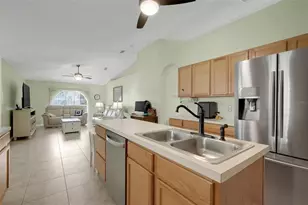 2031 Berrien Dr, Deltona, FL 32738 - Photo 9