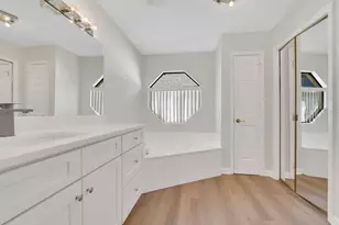 8021 Landgrove Ct, Orlando, FL 32819 - Photo 19