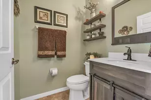 8840 Abbey Leaf Ln, Orlando, FL 32827 - Photo 11