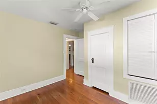 910 Shady Ln Dr, Orlando, FL 32804 - Photo 17