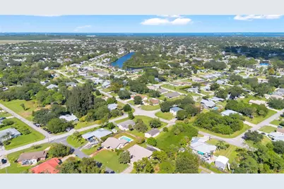 867 Floraland Avenue, Sebastian, FL 32958 - Photo 35