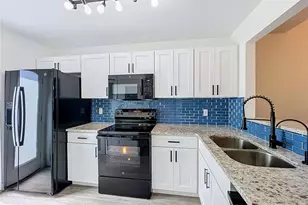 72 Pine Island Cir, Kissimmee, FL 34743 - Photo 7