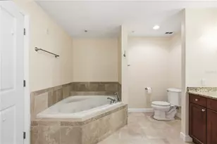 2305 Edgewater Dr, Orlando, FL 32804 - Photo 13