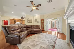 5384 Aurora Dr, Leesburg, FL 34748 - Photo 5