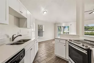 9200 Valencia Palms Dr, Orlando, FL 32825 - Photo 9