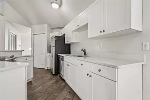 9200 Valencia Palms Dr, Orlando, FL 32825 - Photo 11