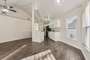 9200 Valencia Palms Dr, Orlando, FL 32825 - Photo 7
