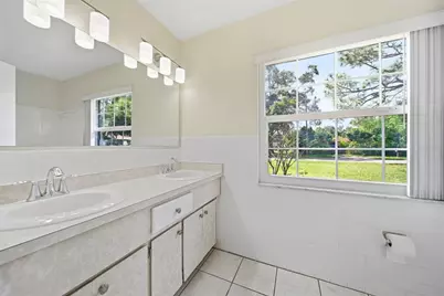 9401 N Rome Circle, Tampa, FL 33612 - Photo 13