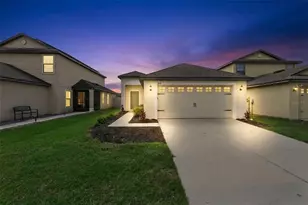 2119 Peyto Wy, Lakeland, FL 33805 - Photo 1
