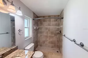 2716 Charleston Dr, Plant City, FL 33563 - Photo 9