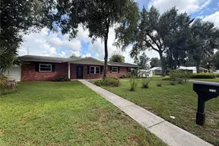 2716 Charleston Dr, Plant City, FL 33563 - Photo 1