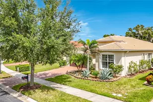 16144 Coquina Bay Ln, Wimauma, FL 33598 - Photo 5