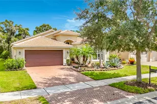 16144 Coquina Bay Ln, Wimauma, FL 33598 - Photo 3