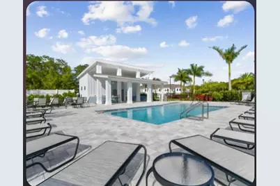 4044 Via Sienna Circle, Sarasota, FL 34243 - Photo 13