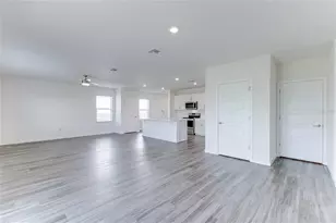 305 Talisi Loop, Saint Cloud, FL 34771 - Photo 5
