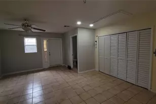 9827 Dean Cove Ln, Orlando, FL 32825 - Photo 9