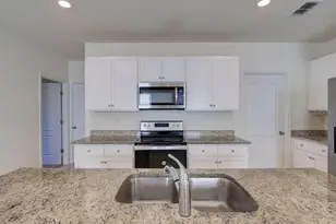2501 Ribbon Fall Ave, Davenport, FL 33837 - Photo 5
