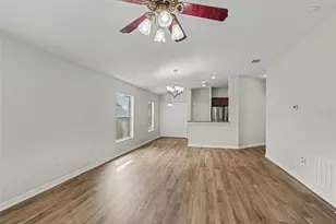 10614 Summer Azure Dr, Riverview, FL 33578 - Photo 3