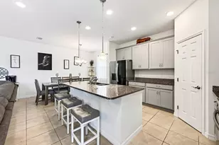33384 Country House Dr, Sorrento, FL 32776 - Photo 9