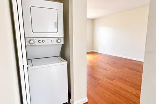 715 Wyman Ct, Orlando, FL 32809 - Photo 9