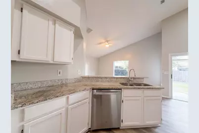 9703 Glenpointe Drive, Riverview, FL 33569 - Photo 11