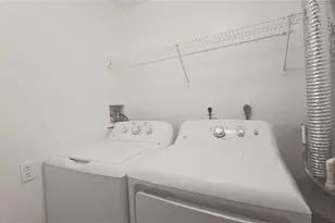6400 Raleigh St, Orlando, FL 32835 - Photo 9