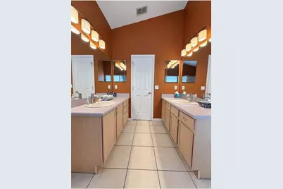 2564 Bear Creek Court, Kissimmee, FL 34747 - Photo 15