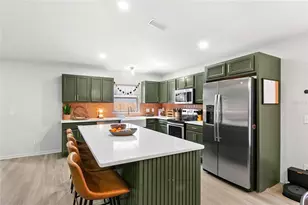 31234 Chevy Chase Dr, Sorrento, FL 32776 - Photo 3