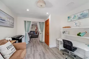 2598 Wood St, Sarasota, FL 34237 - Photo 35