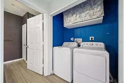 911 N Orange Avenue #411, Orlando, FL 32801 - Photo 19