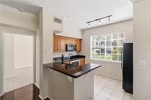 2558 Robert Trent Jones Dr, Orlando, FL 32835 - Photo 7