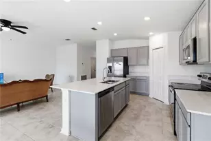 301 Pineywoods St, Saint Cloud, FL 34772 - Photo 9