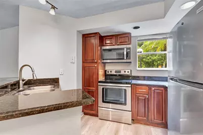 4504 Commander Drive #1817, Orlando, FL 32822 - Photo 3