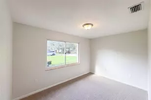 411 W Seminole Ave, Eustis, FL 32726 - Photo 17
