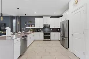 9158 Sommerset Hills Dr, Davenport, FL 33896 - Photo 11