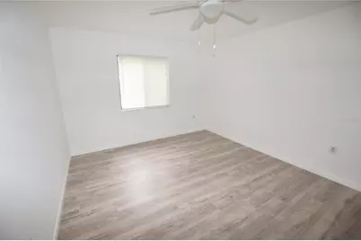 910 Sumter Street, Leesburg, FL 34748 - Photo 11