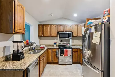 3856 Shady Grove Circle, Orlando, FL 32810 - Photo 11
