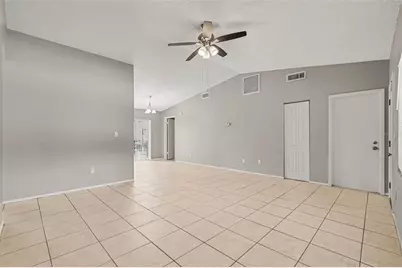 13904 Fullerton Drive, Tampa, FL 33625 - Photo 5